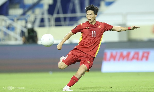 Top 10 cầu thủ bóng đá xuất sắc nhất Việt Nam hiện nay 11